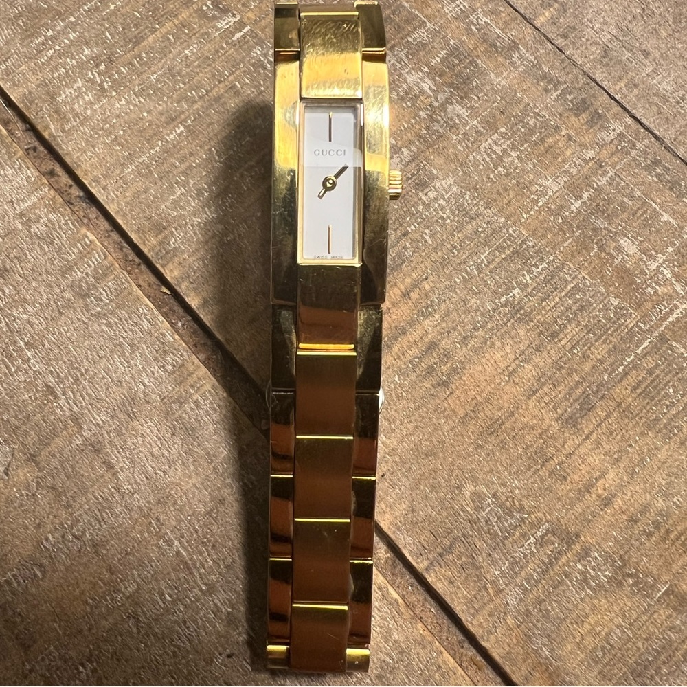 VINTAGE GUCCI WATCH